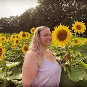 Meet your Posher, Nikki-bubblegum